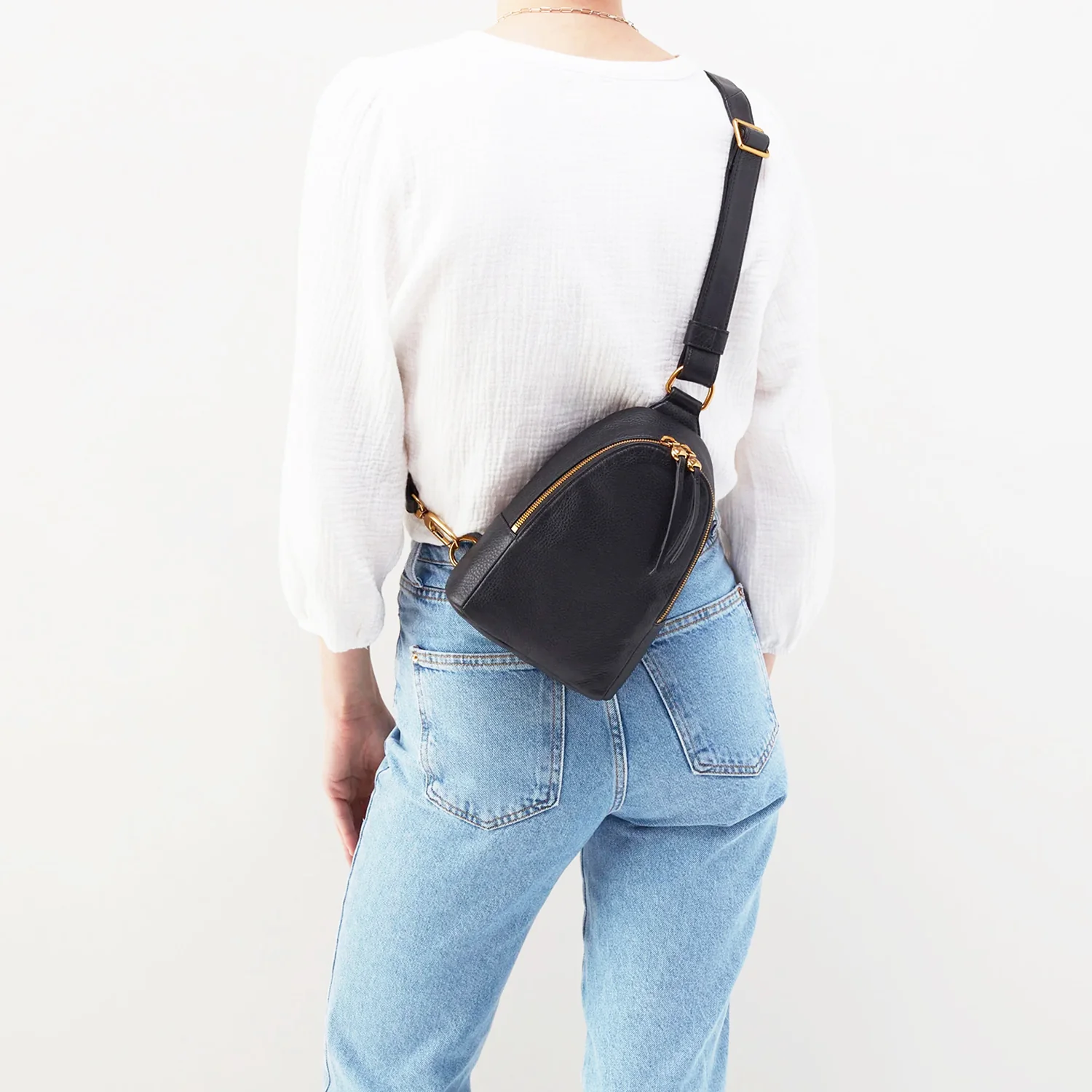 Hobo International Fern Sling Crossbody Bag Black Leather - Image 4