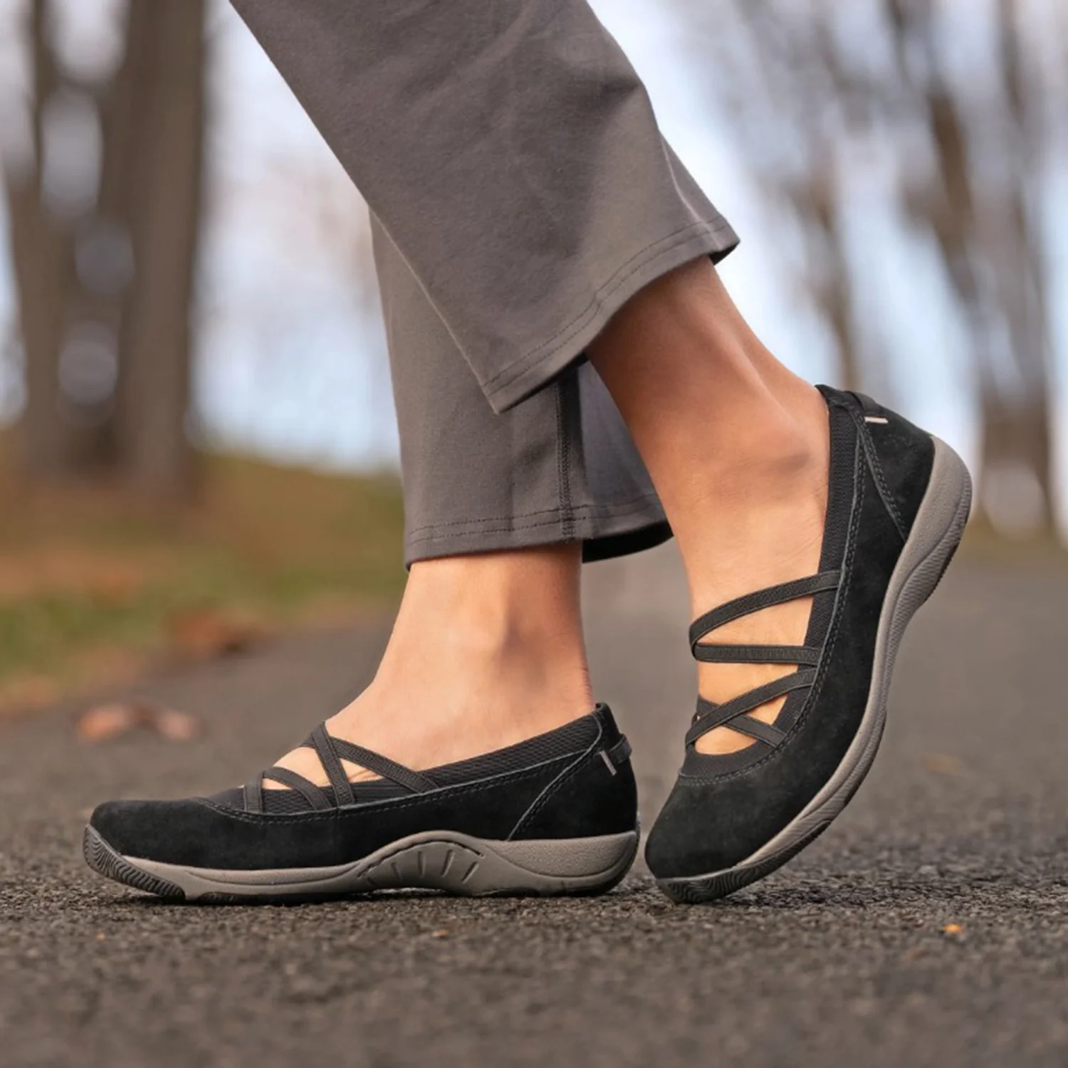 Dansko Harper Women's Shoes Black Suede - Image 5