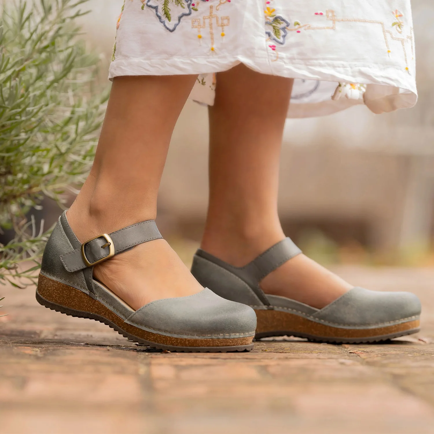 Dansko Mae Women's Mary Janes Denim Burnished Suede - Image 5