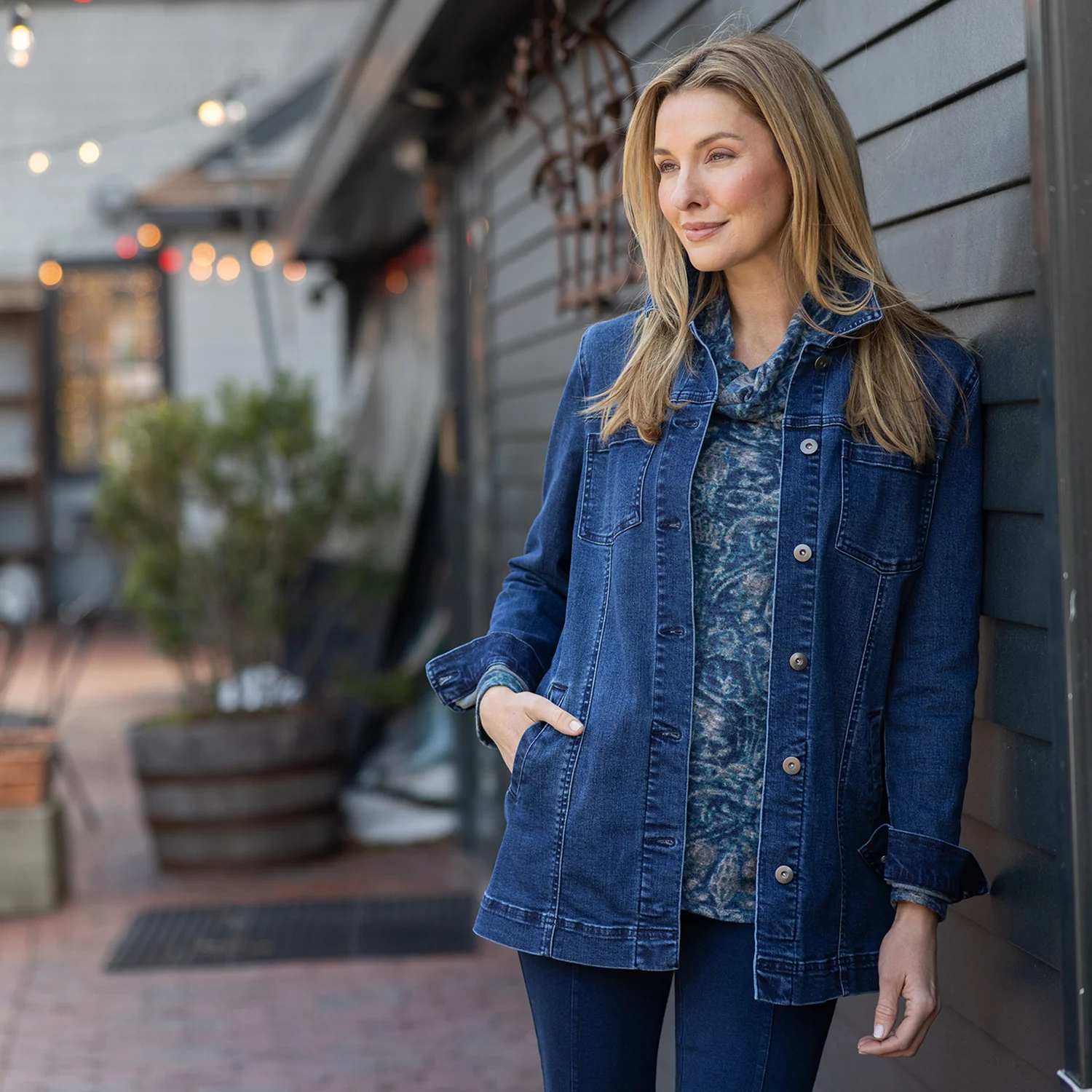 Habitat Stretch Denim Boyfriend Jacket Women's Outerwear Dark Denim - Image 6