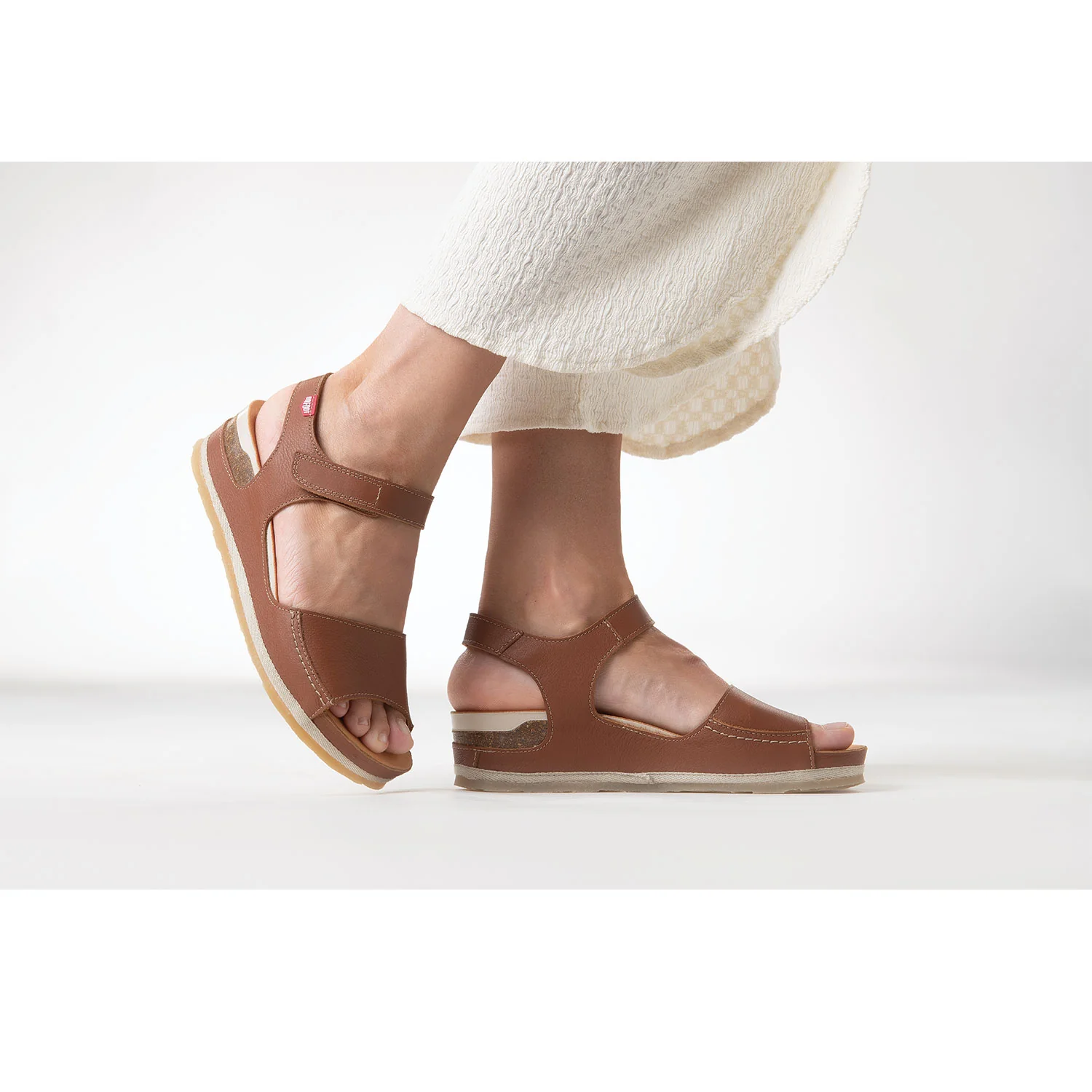On Foot Cynara 203 Tucson Women's Ankle Strap Sandals Black Leather - Image 5