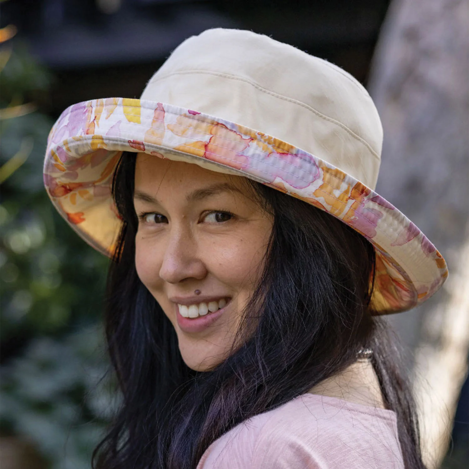 Sunday Afternoons Natural Blend Kettle Women's Hat Magnolia/Pink Petals - Image 3