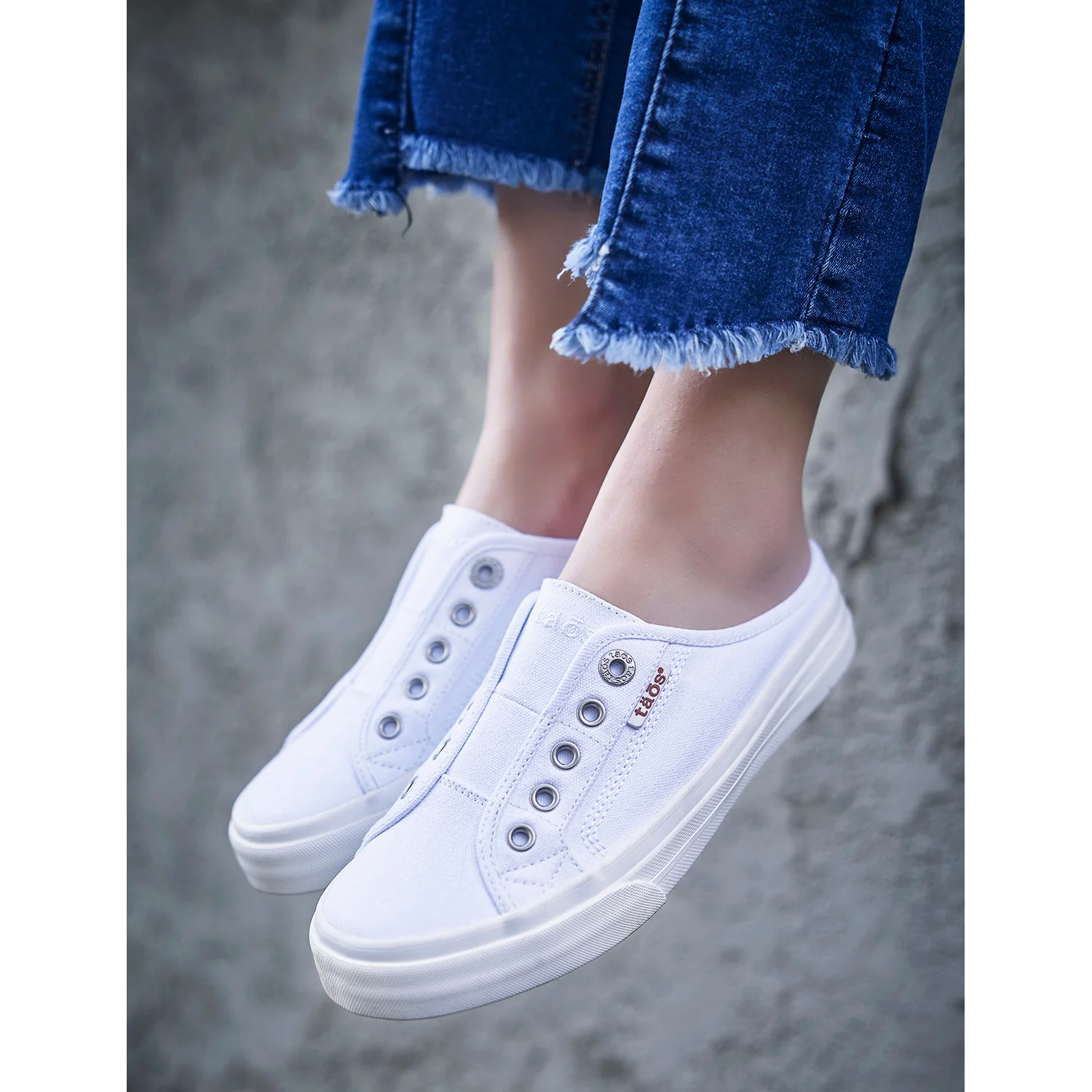 Taos EZ Soul Women's Sneaker Mules White Canvas - Image 4