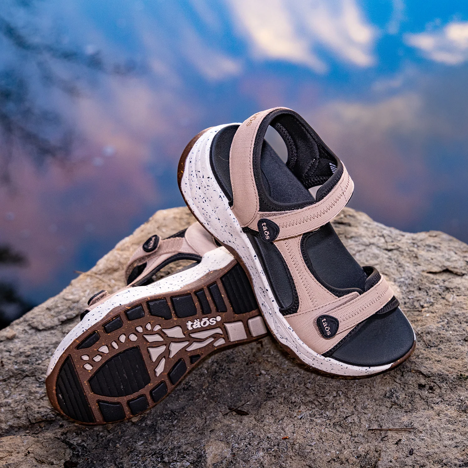 Taos Super Side Emboss Women's Outdoor Sandals Natural - Image 6