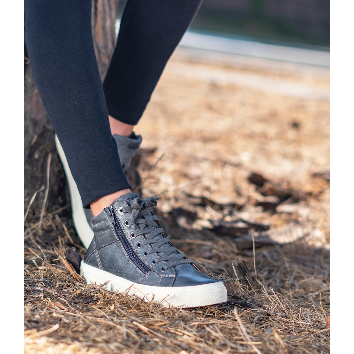 Taos Winner Women's High Top Sneakers Steel Leather - Image 4